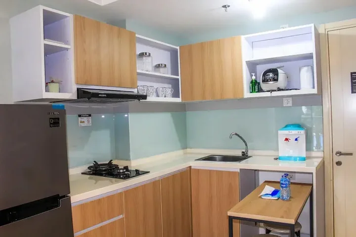 Legok: Spacious and Cozy 2BR M-Town Apartment