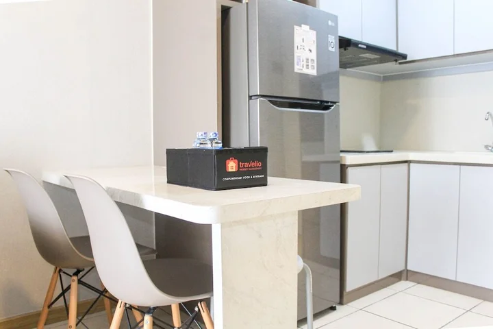 Legok: New Furnished with City View 2BR Apartment M-Town Residence