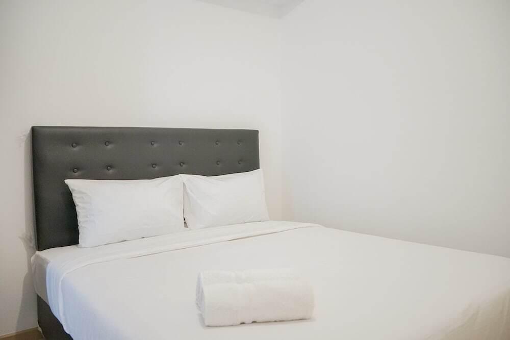 Legok: Comfy 2Br M-Town Residence Gading Serpong Apartment