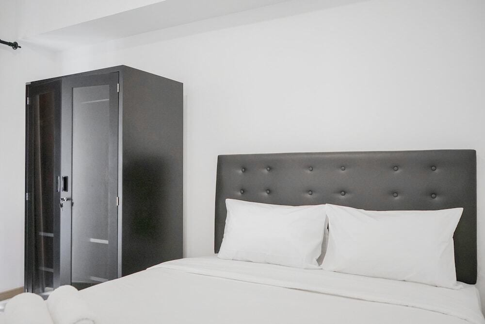 Legok: Comfy 2Br M-Town Residence Gading Serpong Apartment