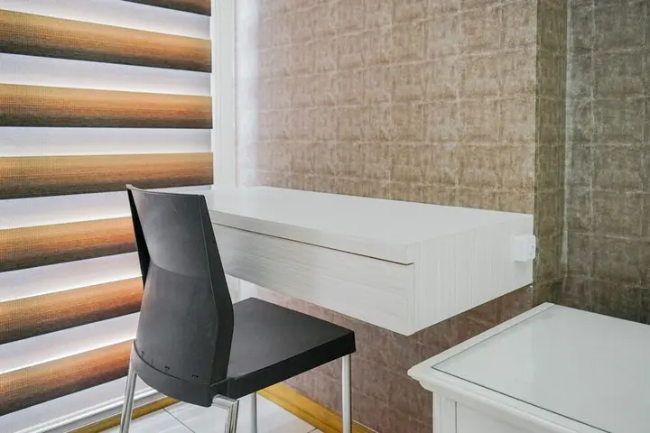Legok: Minimalist Studio Apartment with City View at M-Town Residence
