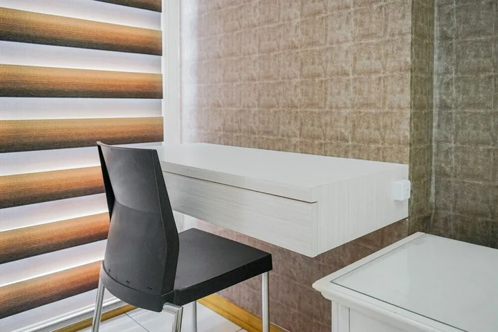 Legok: Minimalist Studio Apartment with City View at M-Town Residence