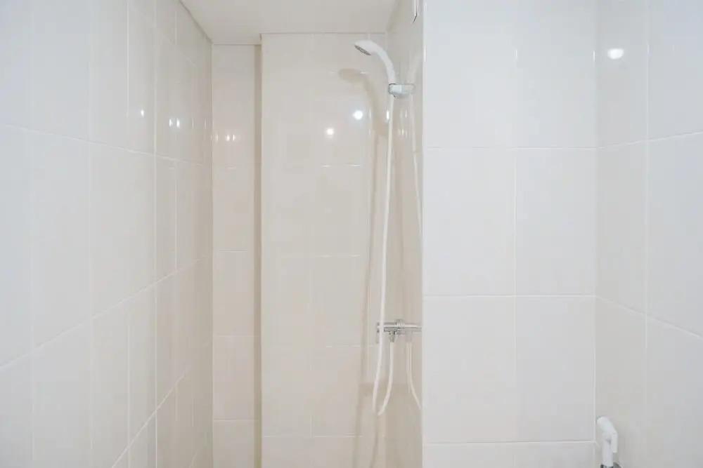 Legok: Spacious and Elegant 2BR M-Town Serpong Apartment