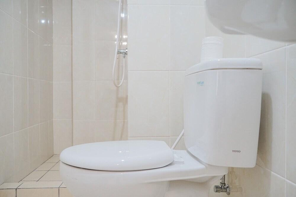 Legok: Spacious and Elegant 2BR M-Town Serpong Apartment
