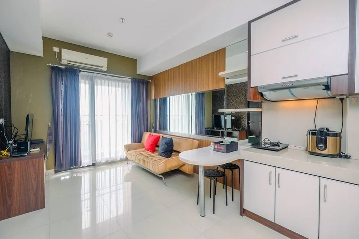 Legok: Comfy and Minimalist 1BR Apartment at Atria Residence