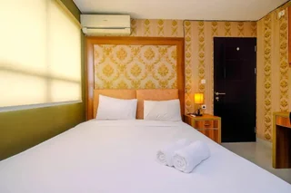 Legok: Comfy and Minimalist 1BR Apartment at Atria Residence