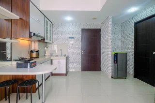 Legok: Comfy and Minimalist 1BR Apartment at Atria Residence