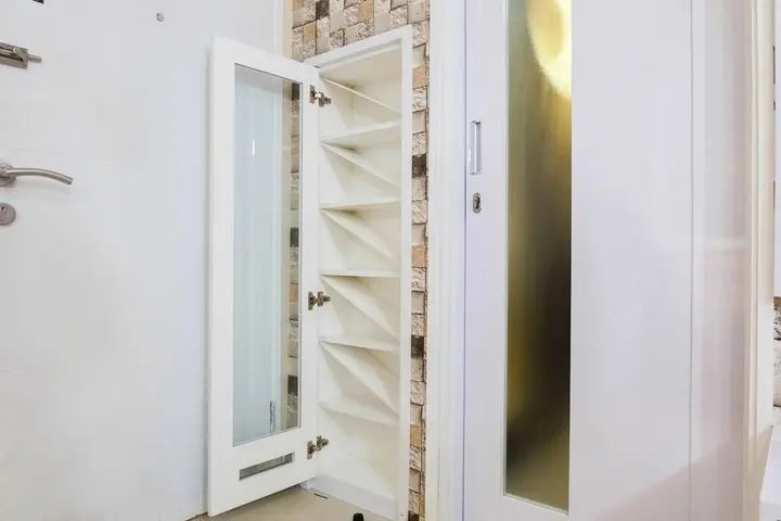 Джакарта: Modern 2BR with City View at Bassura Apartment