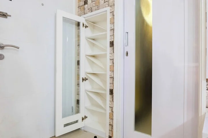Джакарта: Modern 2BR with City View at Bassura Apartment