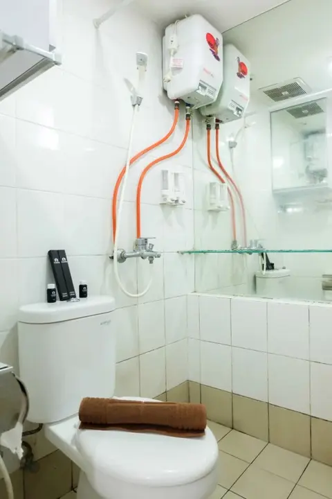 Джакарта: Modern 2BR with City View at Bassura Apartment