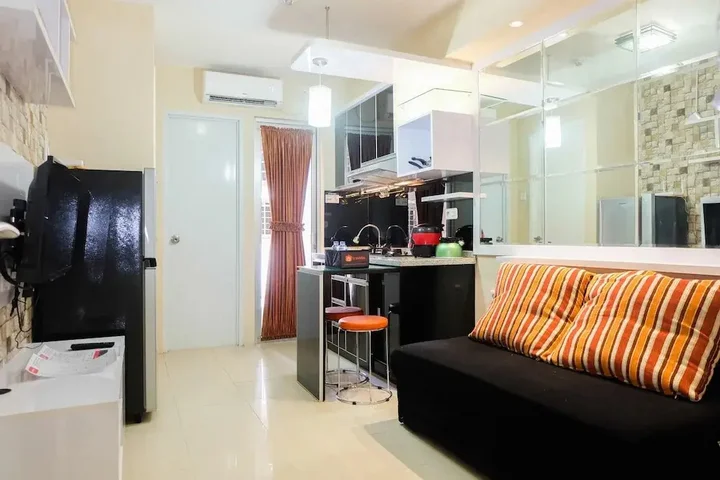 Джакарта: Modern 2BR with City View at Bassura Apartment