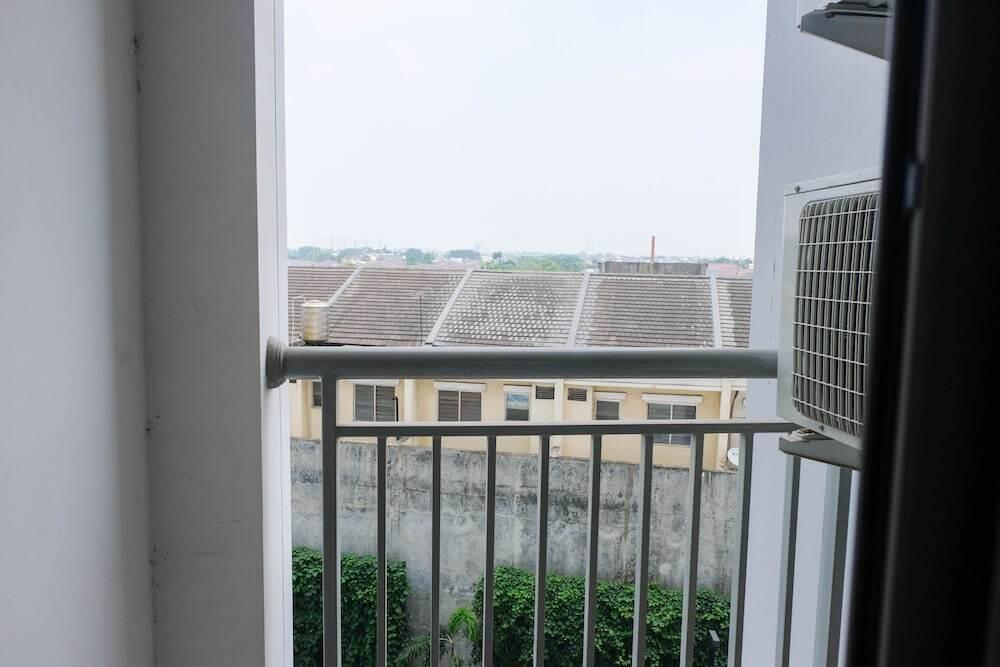 Legok: Comfortable 2BR Apartment at M-Town Residence