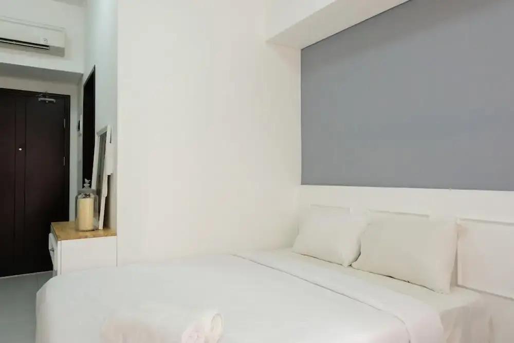 Legok: Best Price Studio at Casa De Parco Apartment