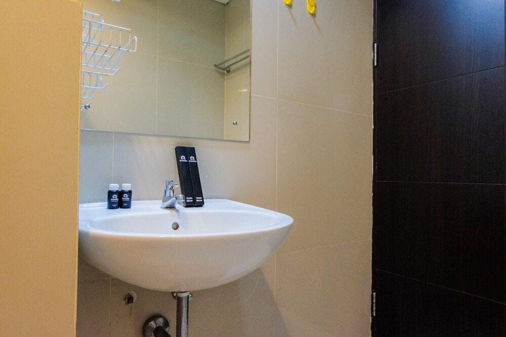 Legok: Best Price Studio Apartment at Atria Residence near Mall