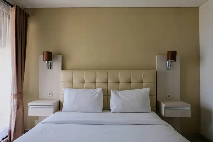 Best Price Studio Apartment at Atria Residence near Mall — фото 3