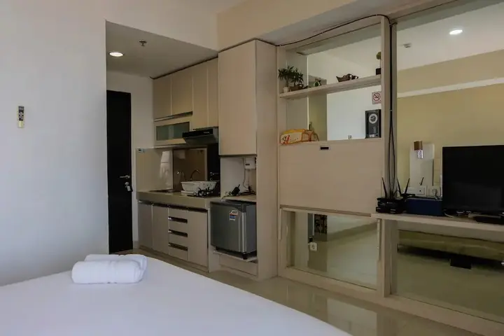 Legok: Best Price Studio Apartment at Atria Residence near Mall
