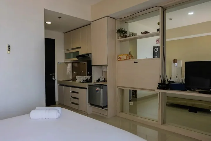 Legok: Best Price Studio Apartment at Atria Residence near Mall