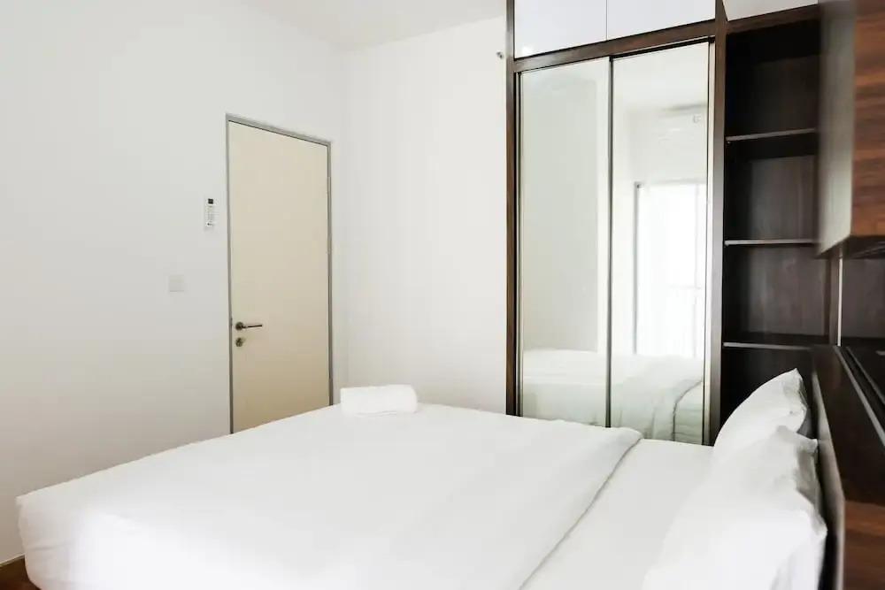 Legok: Fully Furnished 2BR Apartment at M-Town Residence