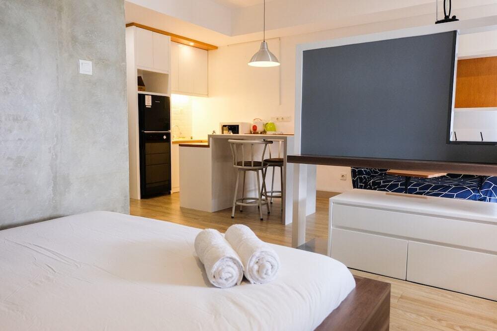 Spacious Studio Apartment at Skyline Paramount — фото 4