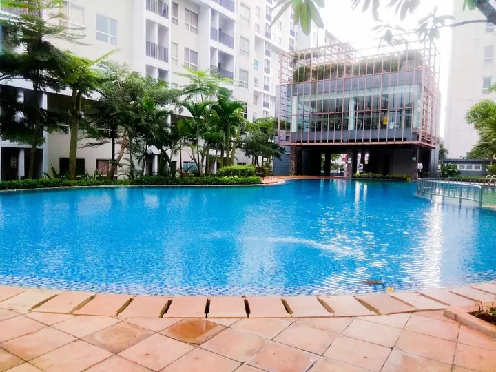 Legok: Modern 1BR Apartment at Scientia Residence