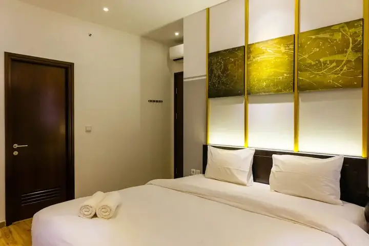Elegant 2BR Apartment at M-Town Signature near Shopping Mall — фото 5