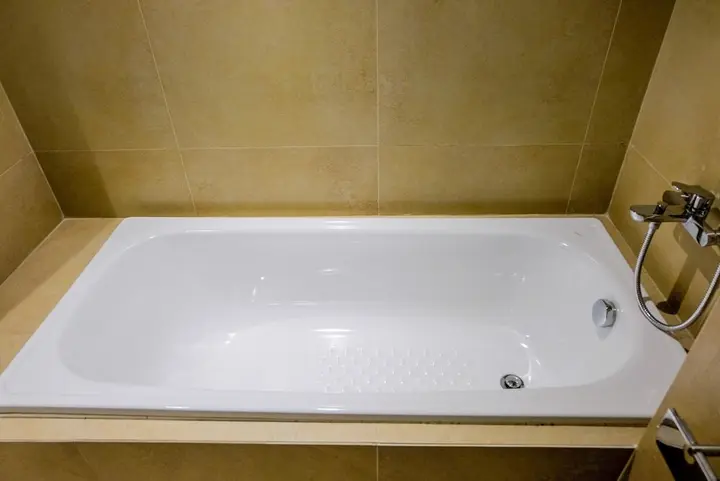 Legok: Brand New 2BR The Branz Apartment