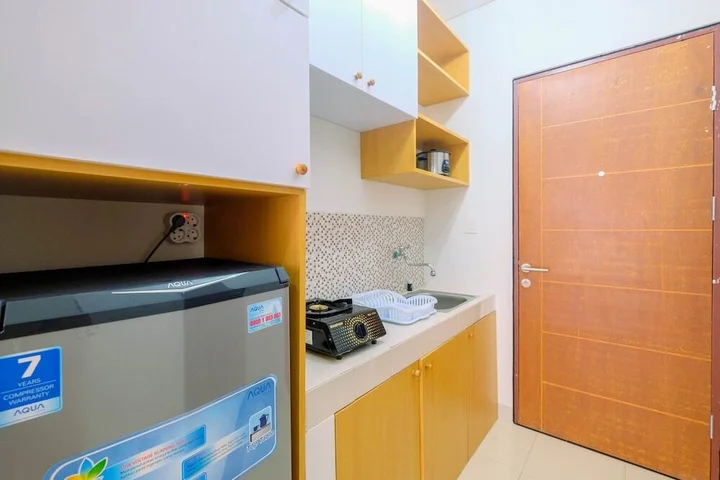 Депок: Minimalist and Comfortable Studio Dave Apartment