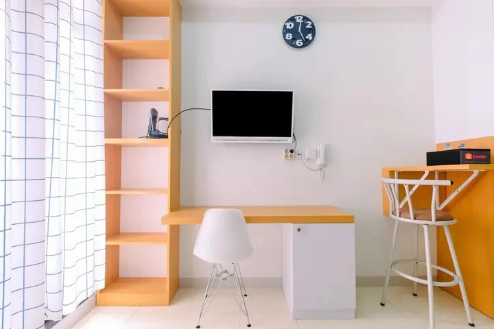 Депок: Minimalist and Comfortable Studio Dave Apartment