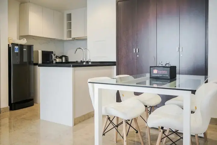 Legok: Lavish and Pleasant 2BR Apartment at The Branz BSD