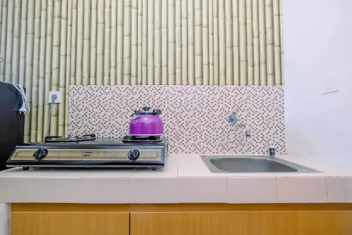 Депок: Relaxing and Simple Studio at Dave Apartment