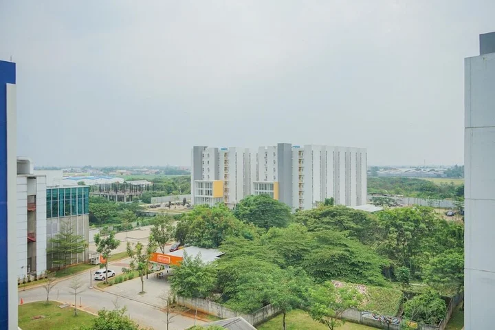 Тангеранг: Comfy and Stylish Studio Apartment at Aeropolis Residence 2