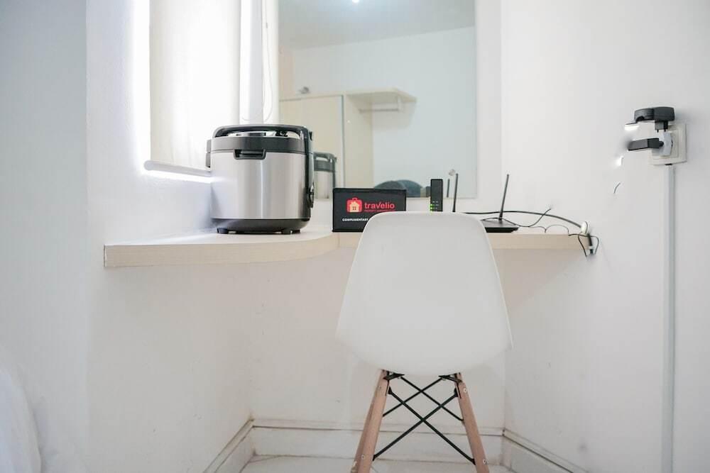Comfy and Stylish Studio Apartment at Aeropolis Residence 2 — фото 5