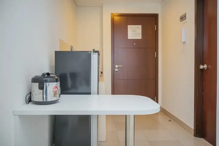 Legok: Simply Furnished and Cozy Living Studio @ Saveria Apartment