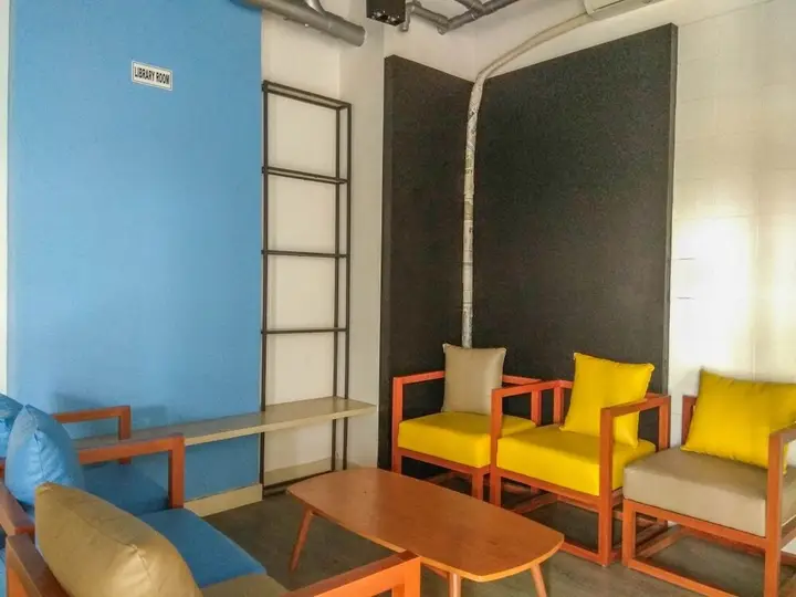 Minimalist and Posh Studio Dave Apartment — фото 2