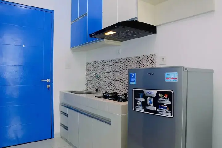 Депок: Minimalist and Posh Studio Dave Apartment