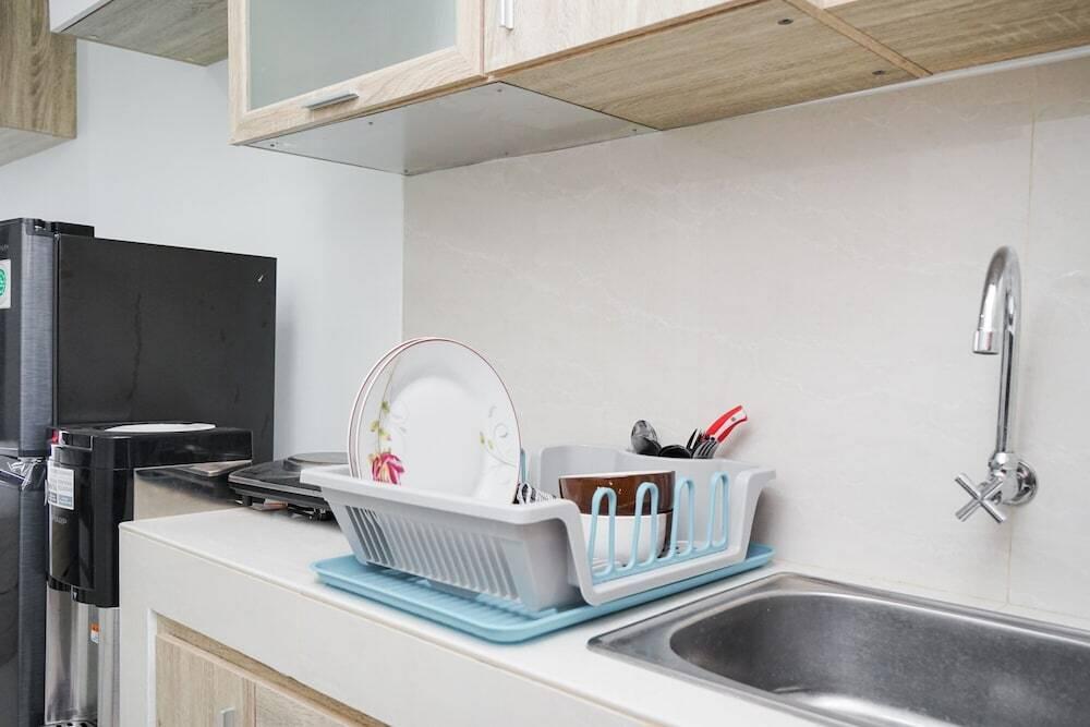 Тангеранг: Chic and Cozy Springwood Residence Studio Apartment