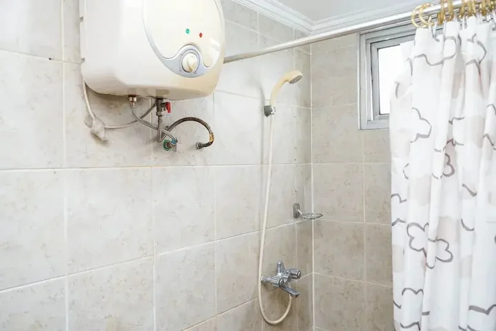Тангеранг: Fully Furnished 2BR Great Western Apartment near Shopping Mall