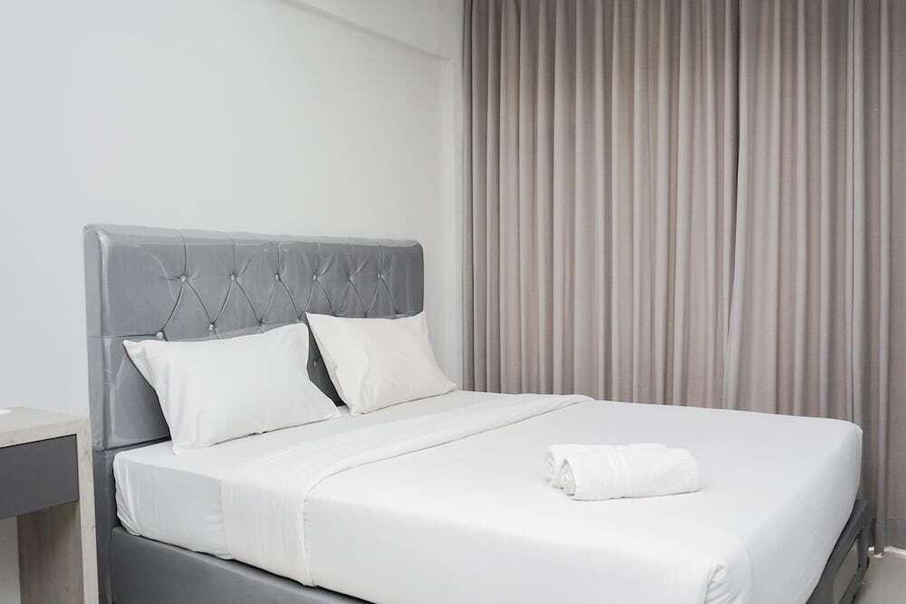 Fully Furnished With Comfortable Design Studio Majestic Point Serpong Apartment — фото 1