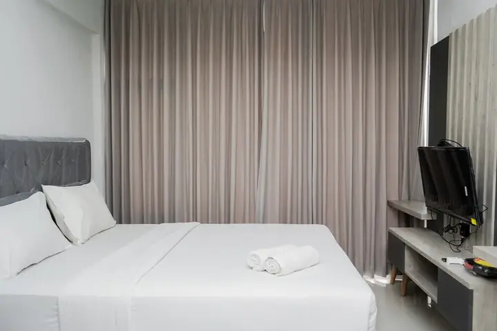 Fully Furnished With Comfortable Design Studio Majestic Point Serpong Apartment — фото 4