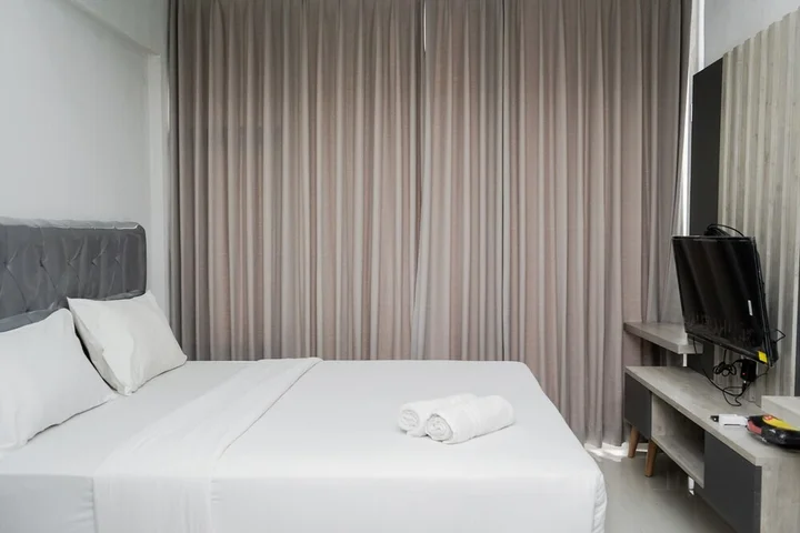Legok: Fully Furnished With Comfortable Design Studio Majestic Point Serpong Apartment