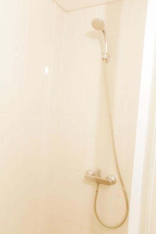 Тангеранг: Simply and Minimalist 2BR at 19 Avenue Apartment