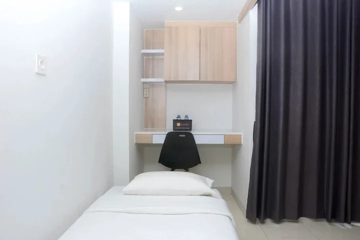 Депок: Comfortable Studio at Dave Apartment