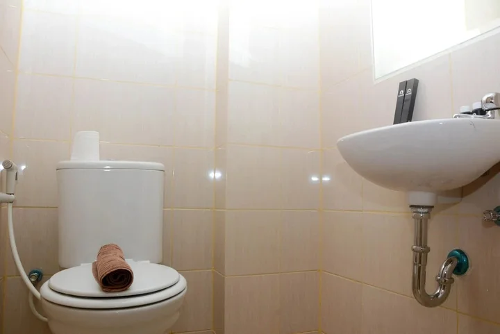Депок: Comfortable Studio at Dave Apartment
