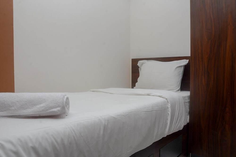Brand New and Best Choice 2BR at Cinere Resort Apartment — фото 5