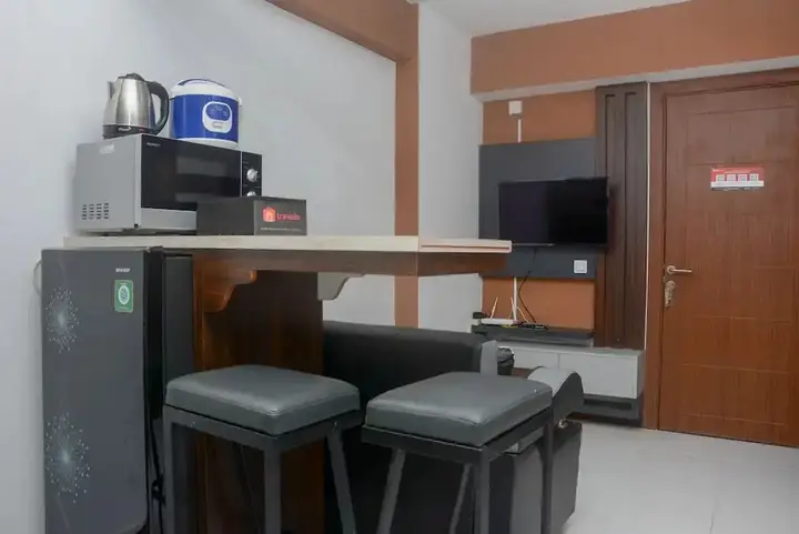Brand New and Best Choice 2BR at Cinere Resort Apartment — фото 3