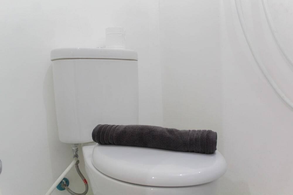 Тангеранг: Comfortable Design Studio Apartment (No Kitchen) Aeropolis Residence