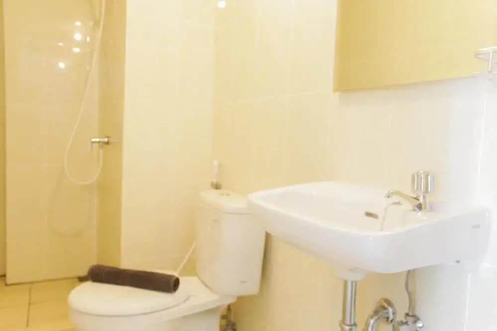 Legok: Clean and Comfort 2BR Apartment M-Town Residence
