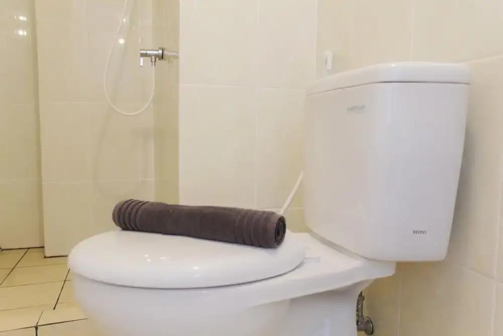 Legok: Clean and Comfort 2BR Apartment M-Town Residence