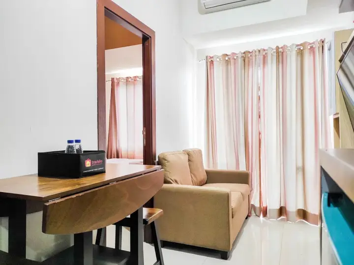 Elegant and Modern 2BR at Vida View Apartment — фото 2