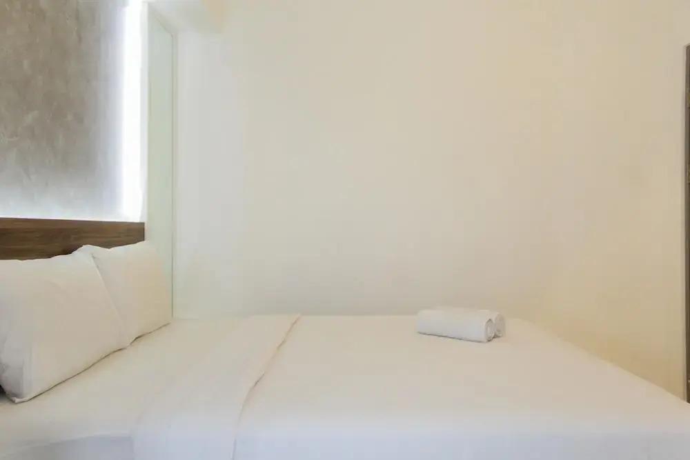 Legok: Modern and Clean 2BR Apartment at M-Town Residence
